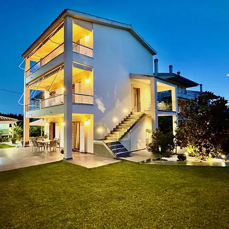 Miranda Corfu With Private Pool By Dadovillas Vilă *